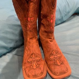 Boots size 6 1/2